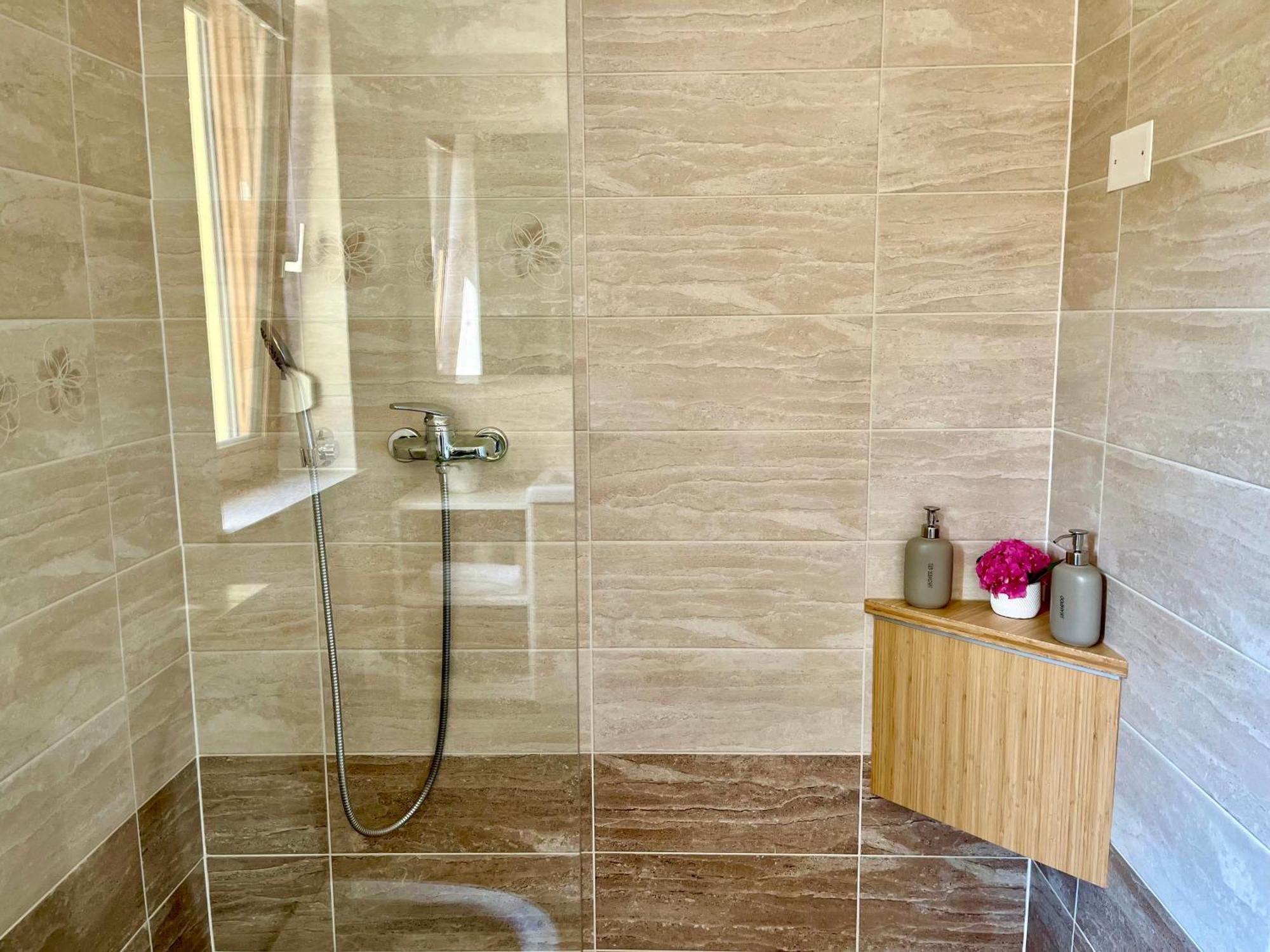 Cozy & Chic - Apartment With A Private Patio Kobarid Zewnętrze zdjęcie