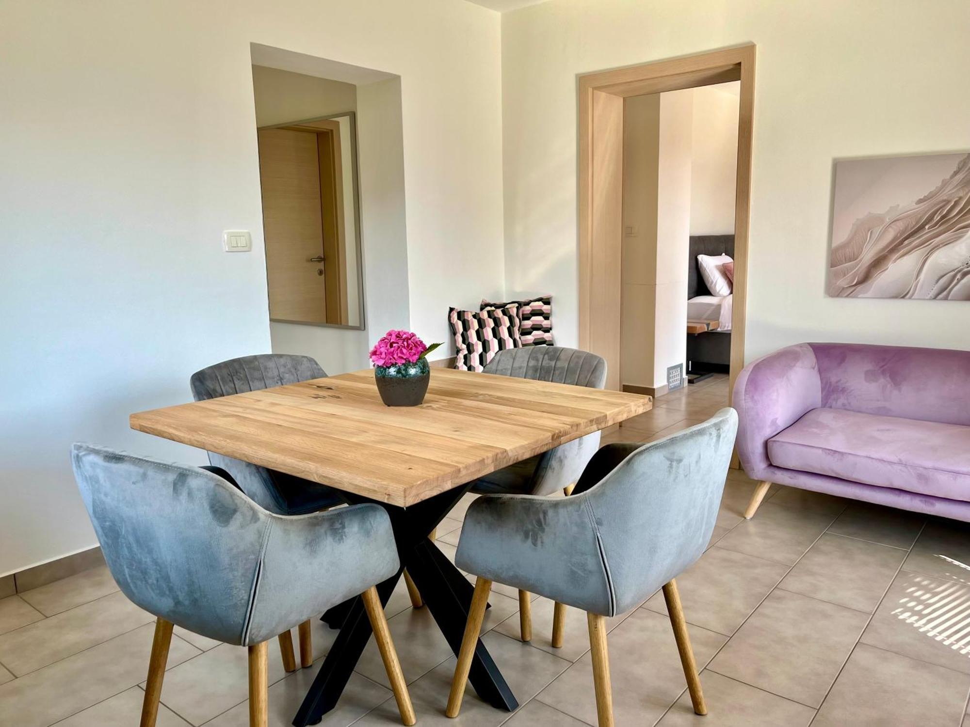 Cozy & Chic - Apartment With A Private Patio Kobarid Zewnętrze zdjęcie